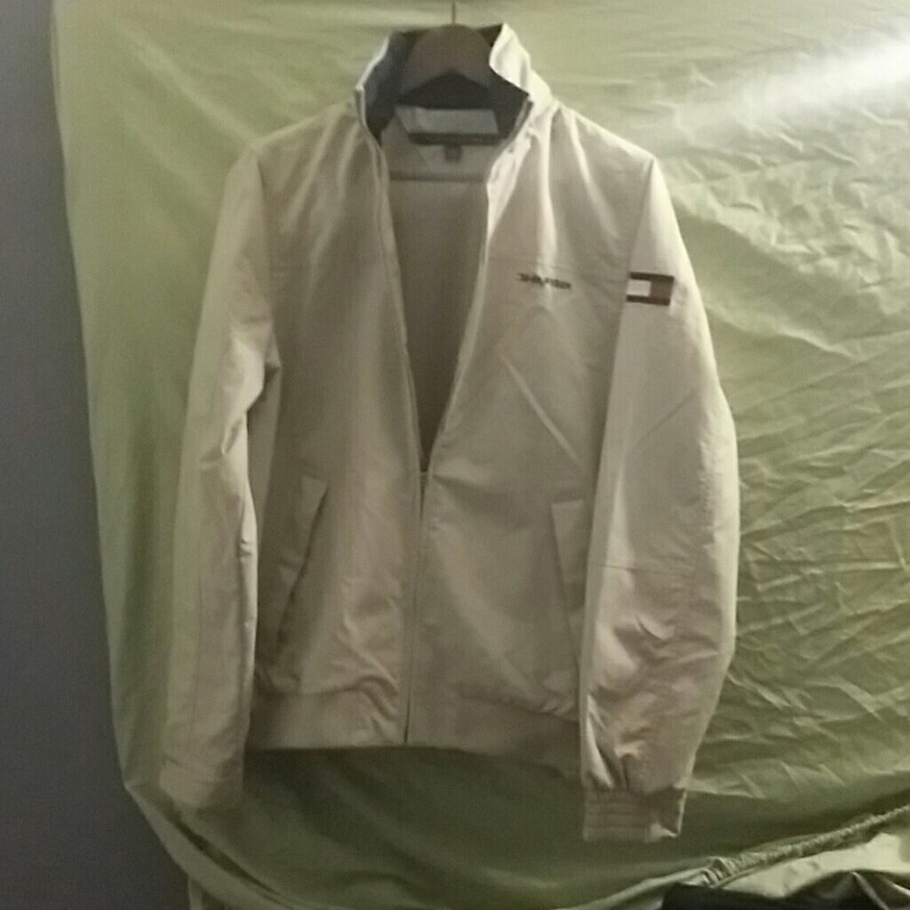 Mens XS Hilfiger golf jacket with hood